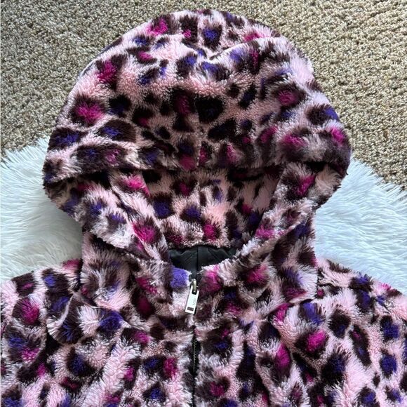UGG Mandy Leopard Faux Fur Coat Jacket Hooded Pink Womens Size Medium - Picture 4 of 10